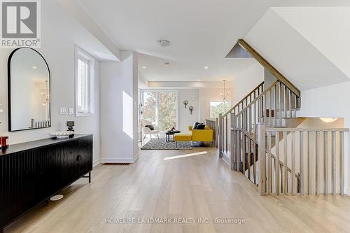 77 Jefferson Side Road, Richmond Hill, ON - Indoor Photo Showing Other Room