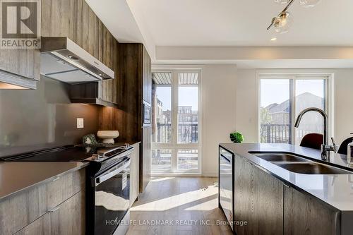 77 Jefferson Side Road, Richmond Hill, ON - Indoor Photo Showing Kitchen With Double Sink With Upgraded Kitchen