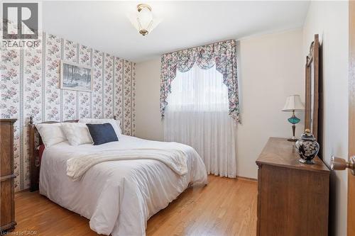 45 Rivercrest Road, Hamilton, ON - Indoor Photo Showing Bedroom