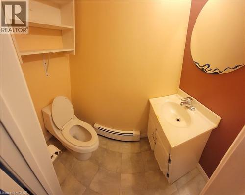 carriage house (unit 4) - 320 King Street E, Hamilton, ON 