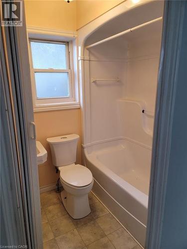 carriage house (unit 4) - 320 King Street E, Hamilton, ON 