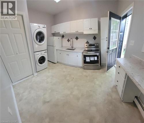 carriage house (unit 4) - 320 King Street E, Hamilton, ON 