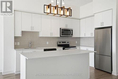 618 - 320 PLAINS ROAD E  Burlington, ON L7T 0C1