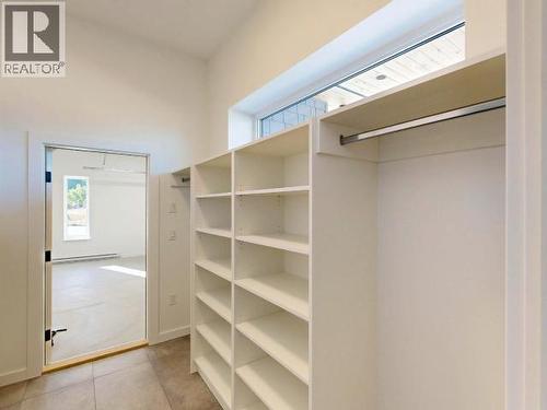 3900 Eagle Ridge Place, Powell River, BC - Indoor With Storage