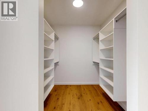 3900 Eagle Ridge Place, Powell River, BC - Indoor With Storage