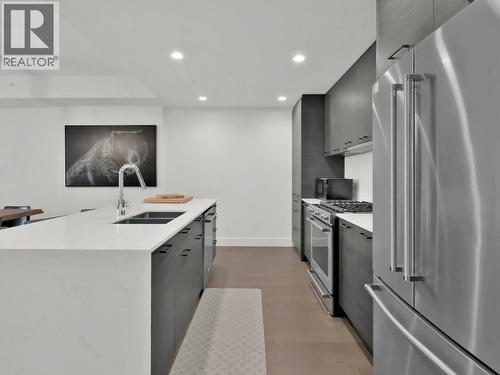 1191 Sunset Drive Unit# 401, Kelowna, BC - Indoor Photo Showing Kitchen With Double Sink With Upgraded Kitchen