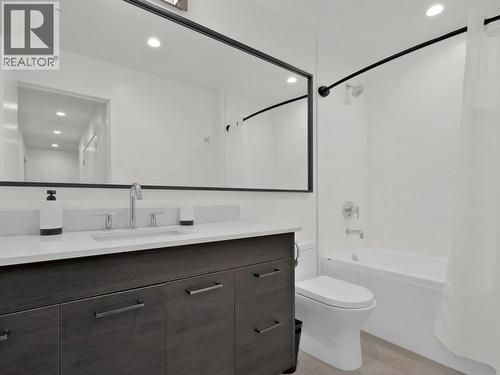 1191 Sunset Drive Unit# 401, Kelowna, BC - Indoor Photo Showing Gym Room