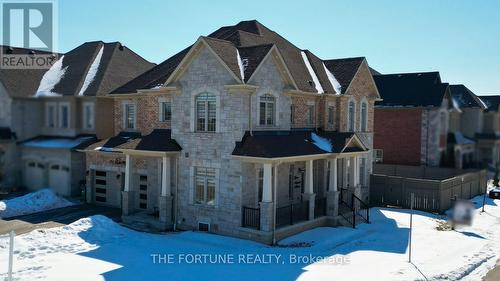 21 LYLE WAY N  Brampton, ON L6X 5P8