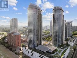 816 - 135 VILLAGE GREEN SQUARE  Toronto, ON M1S 0G4