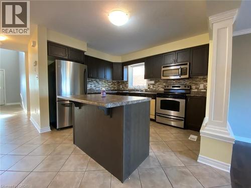 609 Isaiah Crescent, Kitchener, ON - Indoor Photo Showing Kitchen With Stainless Steel Kitchen