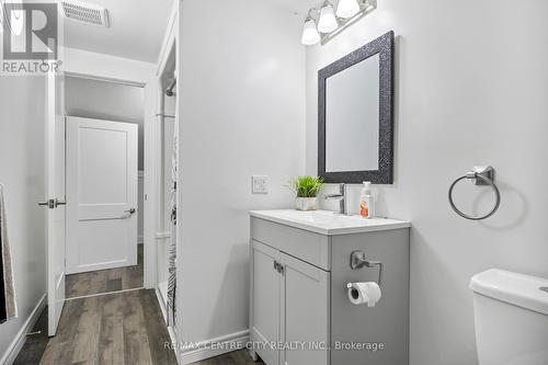 42400 John Wise Line, Central Elgin, ON - Indoor Photo Showing Bathroom