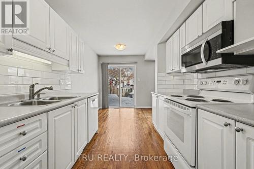 37 Daventry Crescent, Ottawa, ON - Indoor Photo Showing Kitchen With Double Sink