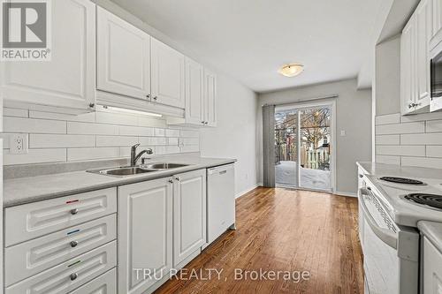 37 Daventry Crescent, Ottawa, ON - Indoor Photo Showing Kitchen With Double Sink