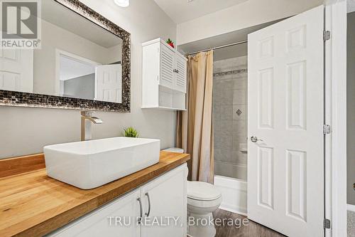 37 Daventry Crescent, Ottawa, ON - Indoor Photo Showing Bathroom