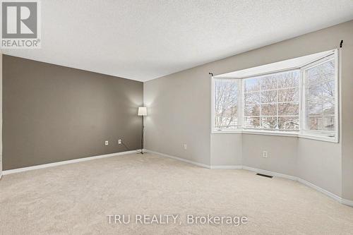 37 Daventry Crescent, Ottawa, ON - Indoor Photo Showing Other Room