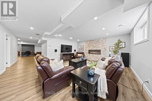 1005 Gold Crescent, Ottawa, ON 