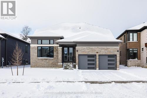 146 ROSEANNE CIRCLE  Wasaga Beach, ON L9Z 0N1