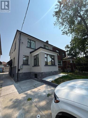 Upper - 9 Rusholme Drive E, Toronto, ON - Outdoor