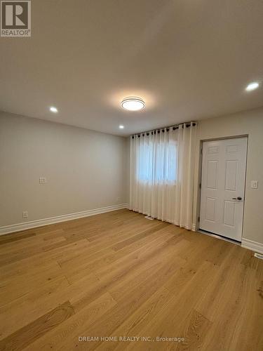 Upper - 9 Rusholme Drive E, Toronto, ON - Indoor