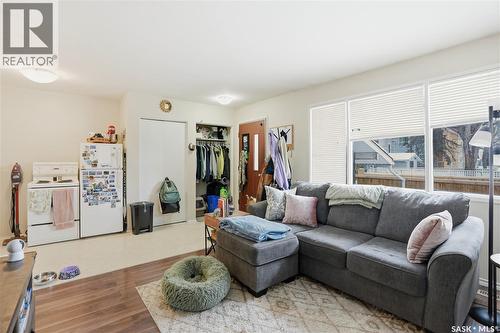 917 7Th Avenue N, Saskatoon, SK - Indoor Photo Showing Other Room