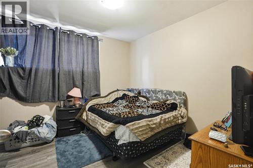 917 7Th Avenue N, Saskatoon, SK - Indoor Photo Showing Bedroom