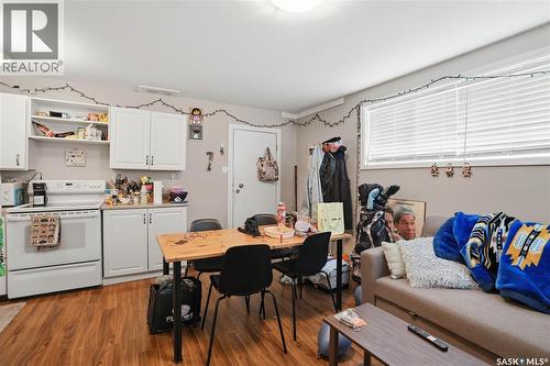 917 7Th Avenue N, Saskatoon, SK - Indoor Photo Showing Kitchen