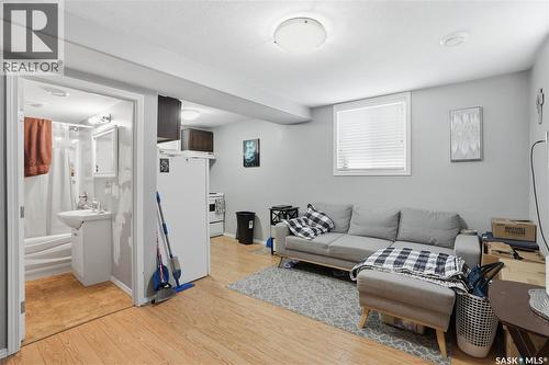 917 7Th Avenue N, Saskatoon, SK - Indoor