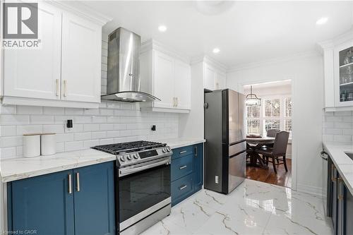 697 Lomond Crescent, Burlington, ON - Indoor Photo Showing Kitchen With Upgraded Kitchen