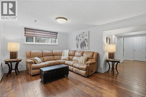 697 Lomond Crescent, Burlington, ON - Indoor Photo Showing Living Room