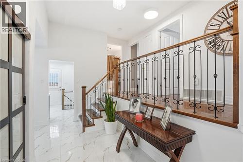 697 Lomond Crescent, Burlington, ON - Indoor Photo Showing Other Room