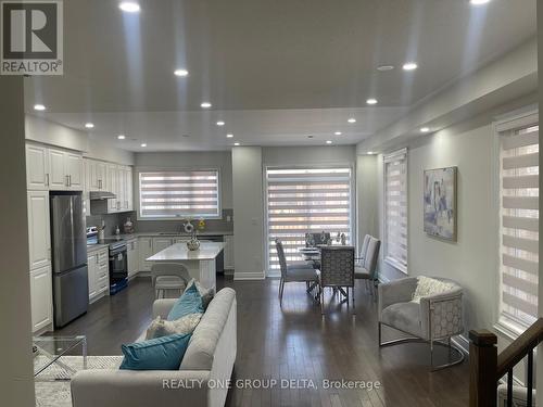 . - 6 QUINTON RIDGE  Brampton, ON L6Y 0E3