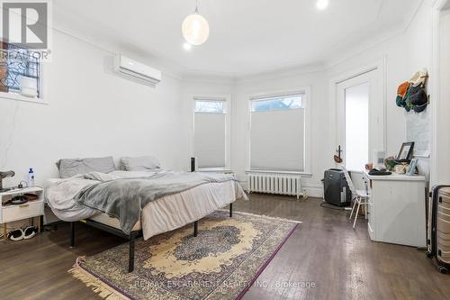 147 Emerald Street S, Hamilton, ON - Indoor Photo Showing Bedroom