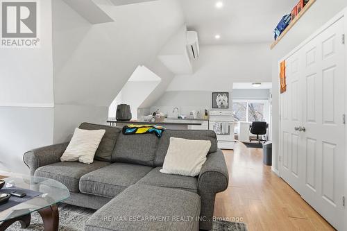 147 Emerald Street S, Hamilton, ON - Indoor