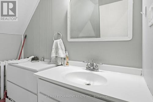 147 Emerald Street S, Hamilton, ON - Indoor