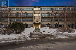 121 - 12 CORKSTOWN ROAD  Ottawa, ON K2H 5B3