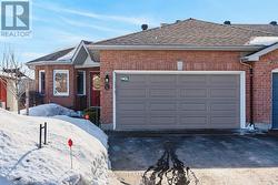 12 PARTRIDGE DRIVE  Ottawa, ON K2M 2P6