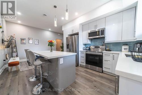 37A Ormonde Avenue, St. Catharines (Facer), ON - Indoor Photo Showing Kitchen With Upgraded Kitchen
