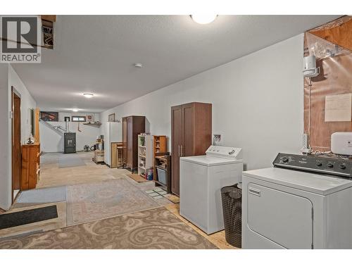 2510 Samuelson Road, Sicamous, BC - Indoor Photo Showing Laundry Room
