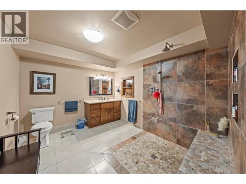 2510 Samuelson Road, Sicamous, BC - Indoor