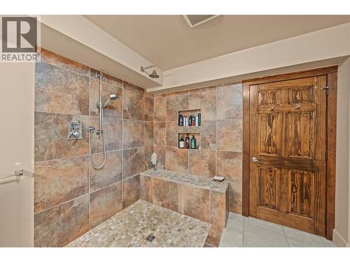 2510 Samuelson Road, Sicamous, BC - Indoor Photo Showing Bathroom