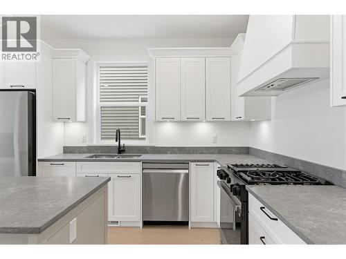 2468 Bradley Drive, Armstrong, BC - Indoor Photo Showing Kitchen With Double Sink With Upgraded Kitchen