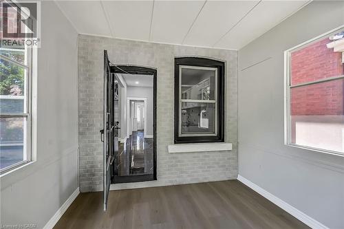 172 Sherman Avenue S, Hamilton, ON - Indoor Photo Showing Other Room