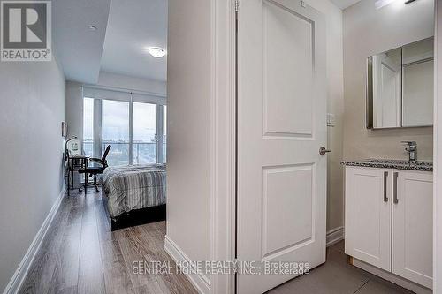 911A - 9608 Yonge Street, Richmond Hill, ON - Indoor