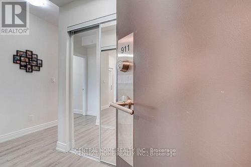 911A - 9608 Yonge Street, Richmond Hill, ON -  Photo Showing Other Room