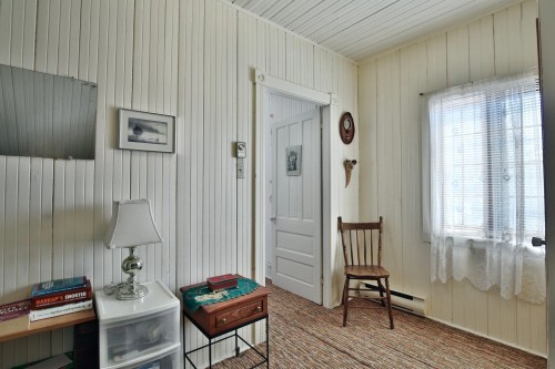 Boudoir - 331 Rue Masson, Sainte-Thècle, QC - Indoor Photo Showing Other Room