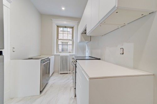 Cuisine - 16-4328 Rue Sherbrooke O., Westmount, QC - Indoor Photo Showing Laundry Room