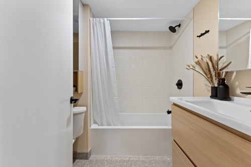 Salle de bains - 601-2025 Rue Peel, Montréal (Ville-Marie), QC - Indoor Photo Showing Bathroom