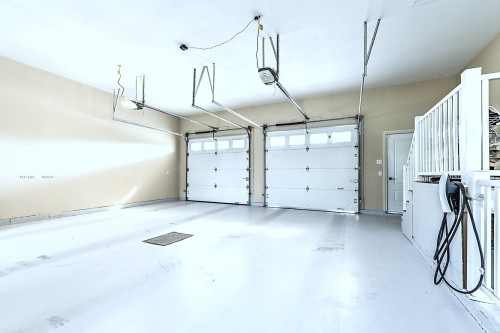 Garage - 7 Rg Des Patriotes S., Saint-Cyprien-De-Napierville, QC - Indoor Photo Showing Garage