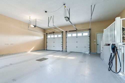 Garage - 7 Rg Des Patriotes S., Saint-Cyprien-De-Napierville, QC - Indoor Photo Showing Garage