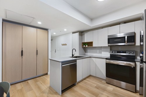 Cuisine - 802-2025 Rue Peel, Montréal (Ville-Marie), QC - Indoor Photo Showing Kitchen